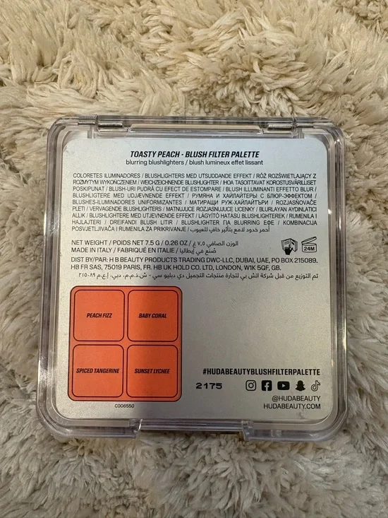 HUDA BEAUTY Pink & Coral Blush Quad - toasty peach - Blush filter palette - Picture 3 of 3